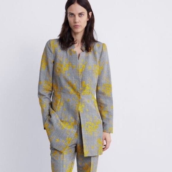 Blogger’s Favorite Zara XS Jacquard Plaid Long Jacket. - Picture 4 of 16